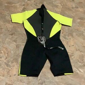 EVO Women's Black and Yellow Short Sleeve Wetsuit